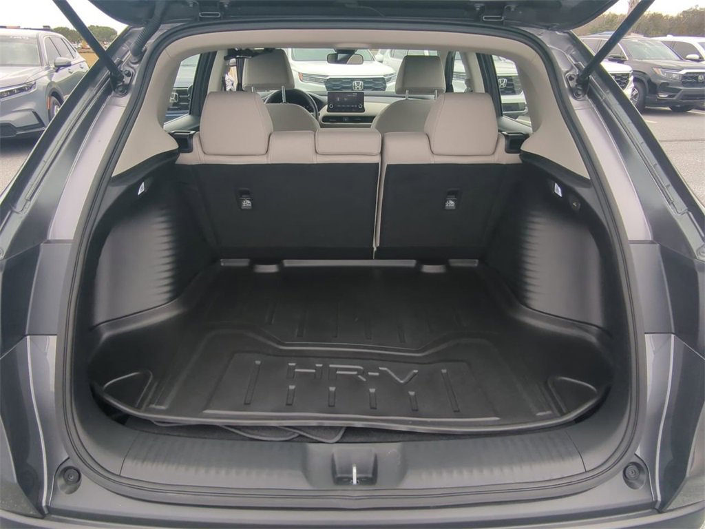 Used 2024 Honda HR-V LX image 12