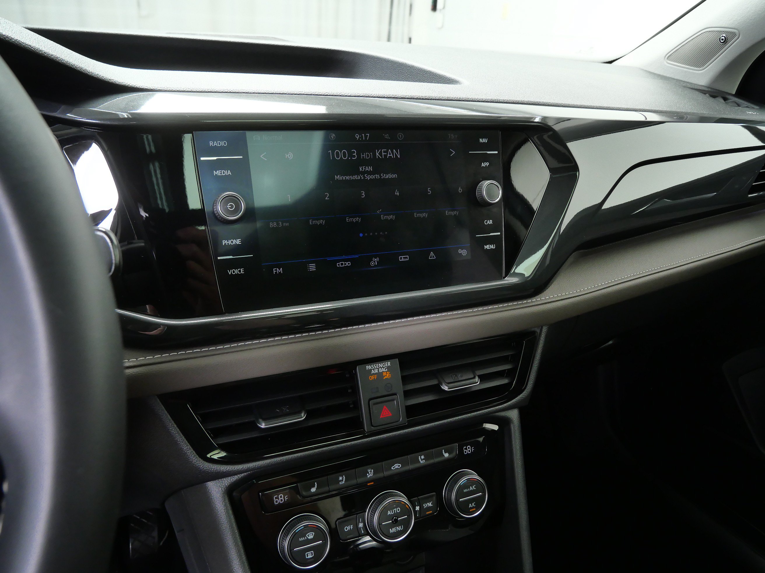 Used 2022 Volkswagen Taos SEL AWD/4WD image 18