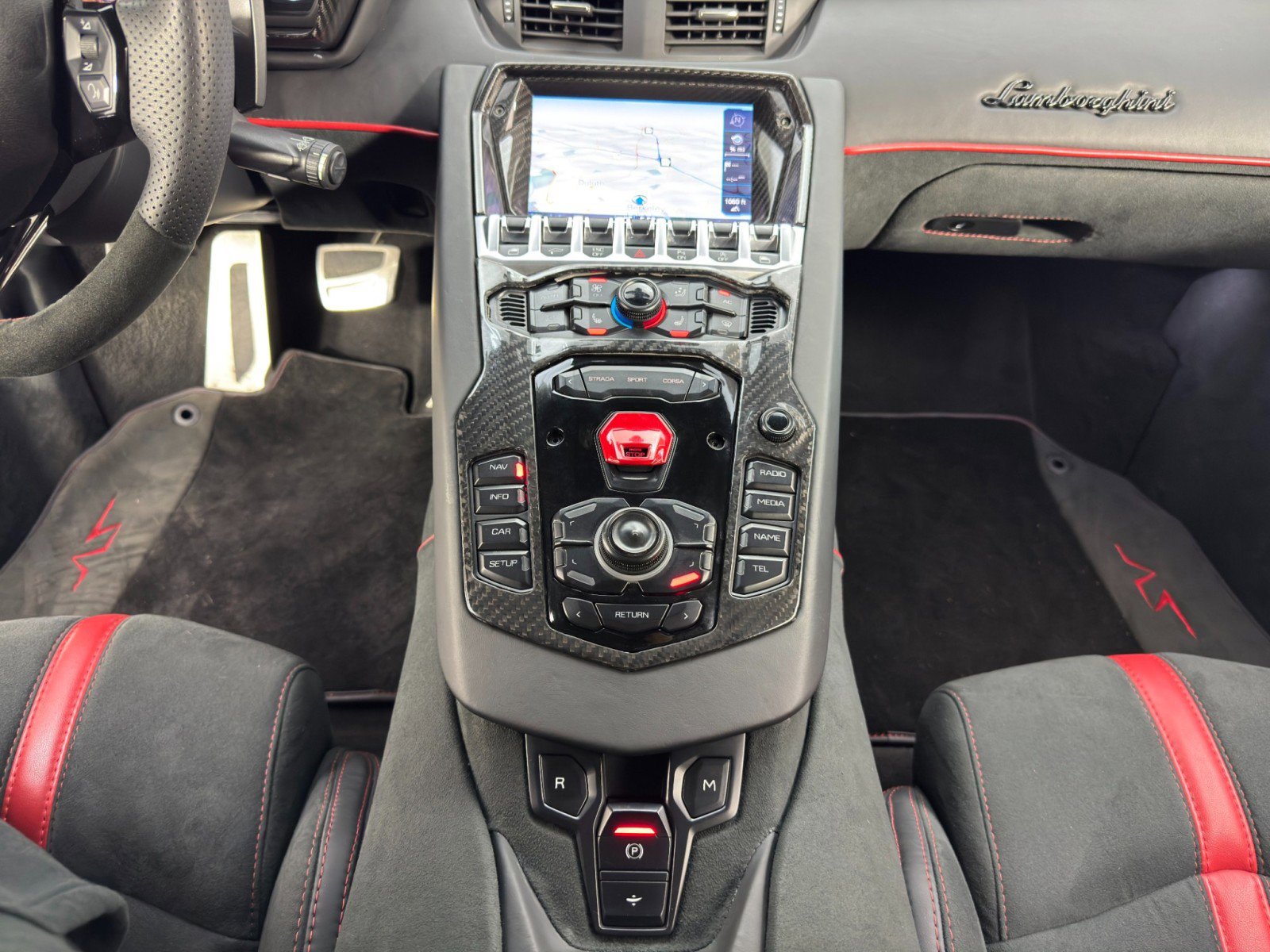 Used 2017 Lamborghini Aventador S image 27