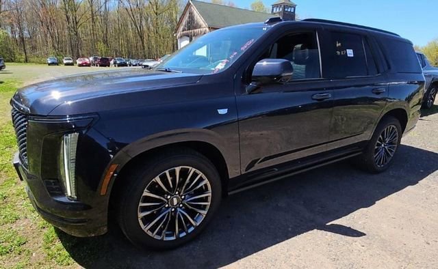 Used 2025 Cadillac Escalade Sport Platinum w/ LPO, Floor Liner Package AWD/4WD image 1