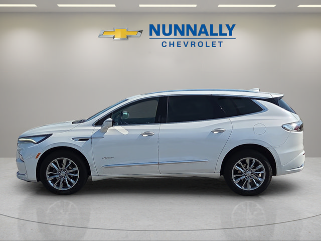 Used 2024 Buick Enclave Avenir w/ Avenir Technology Package AWD/4WD image 2