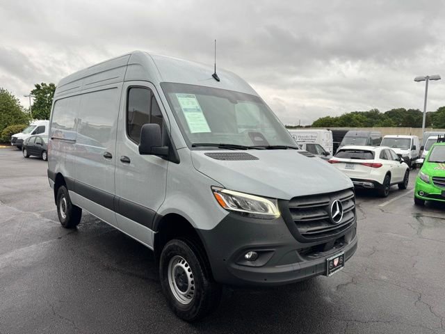 Used 2025 Mercedes-Benz Sprinter 2500 video 1