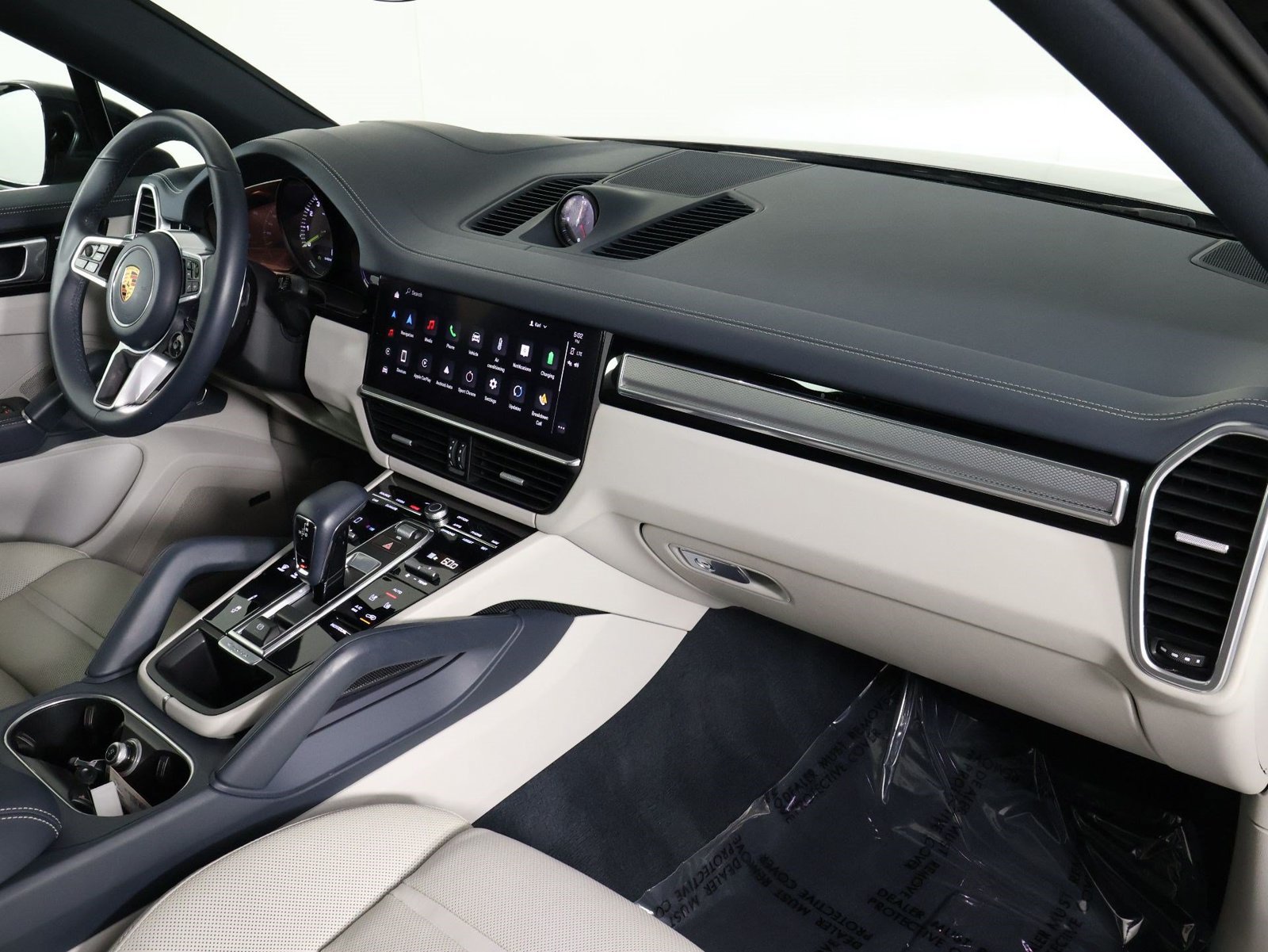Certified 2023 Porsche Cayenne Platinum Edition AWD/4WD image 24