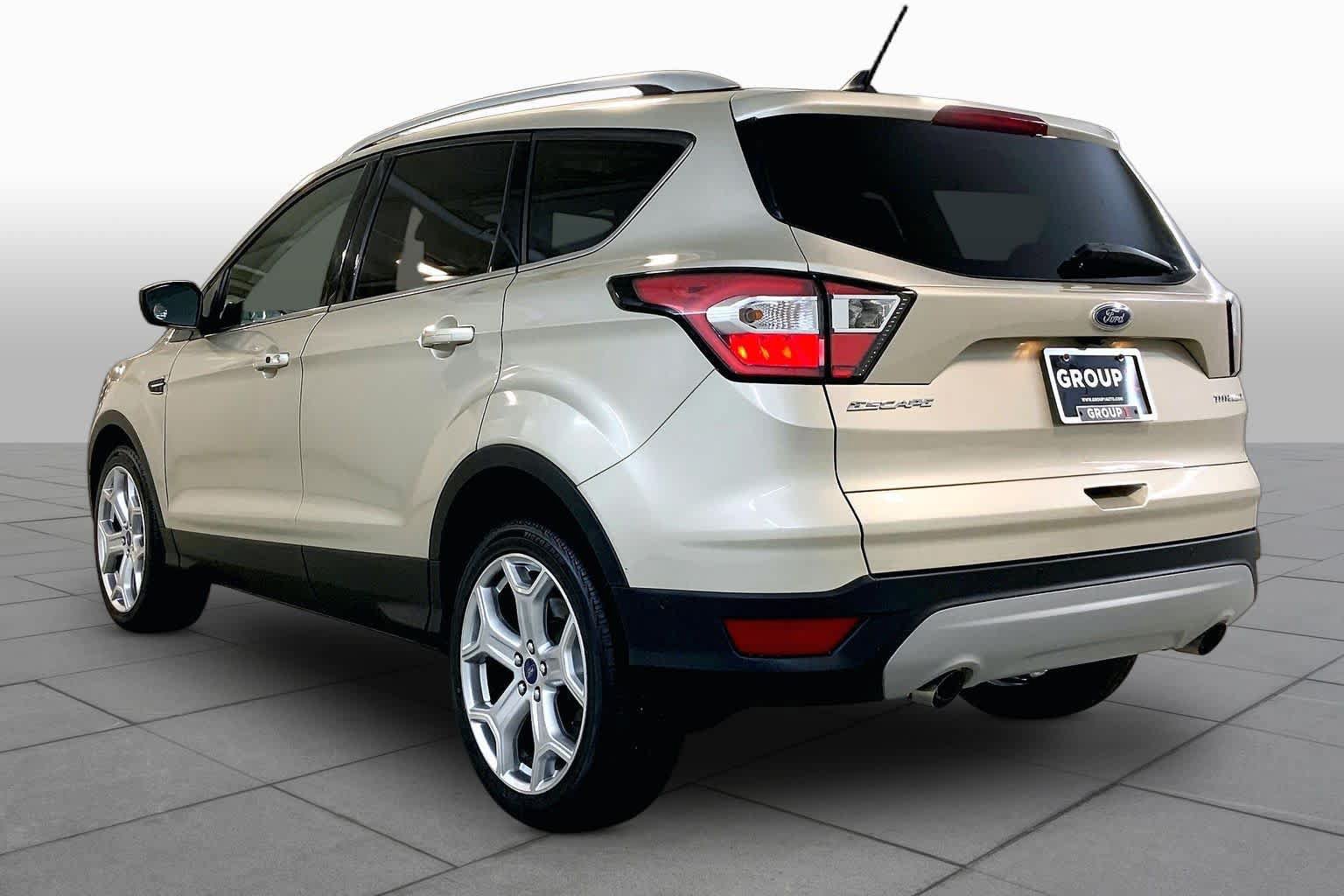 Used 2018 Ford Escape Titanium w/ Ford Safe & Smart Package AWD/4WD image 11