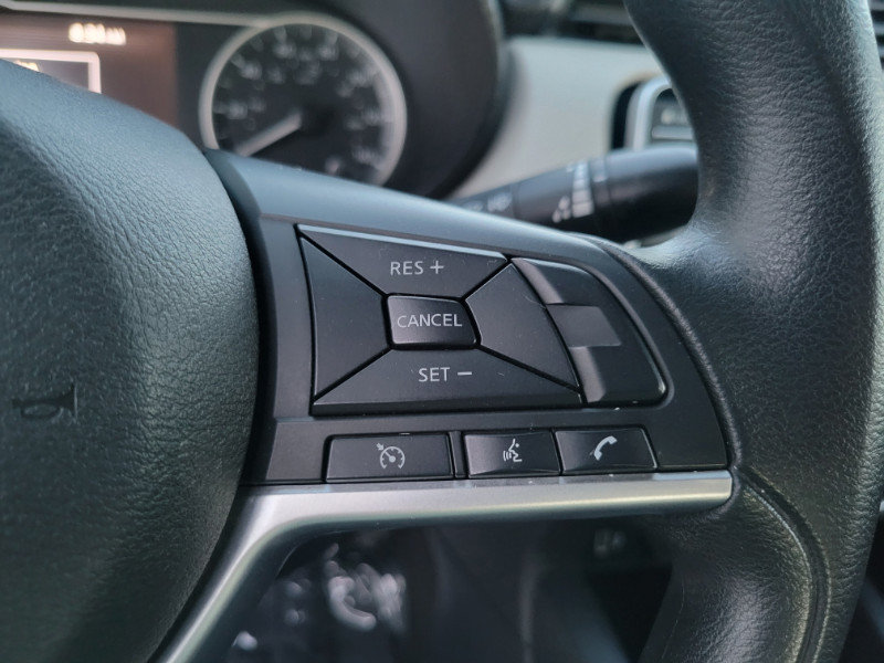 Used 2021 Nissan Versa SV FWD image 33