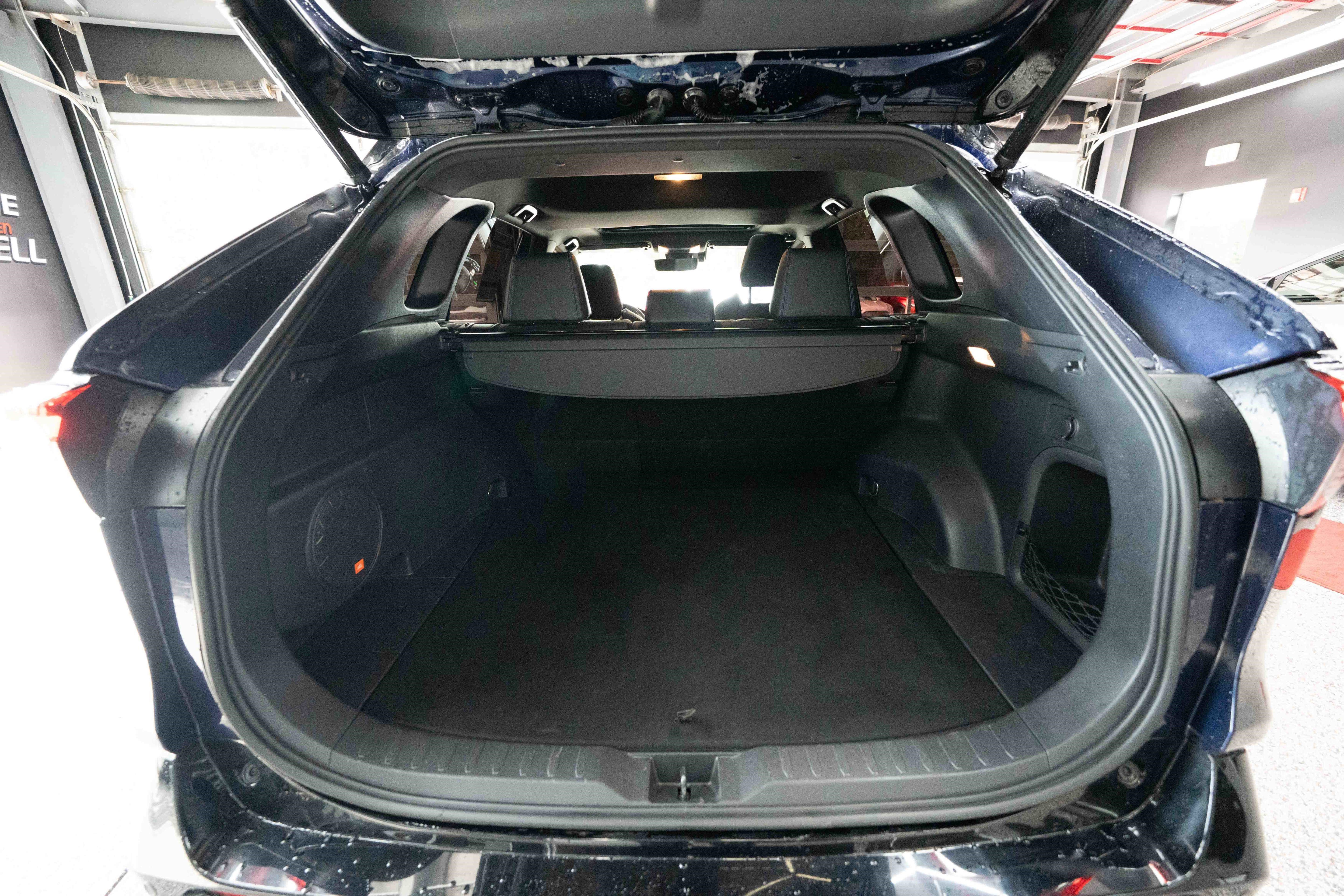 Used 2020 Toyota RAV4 XSE AWD/4WD image 28