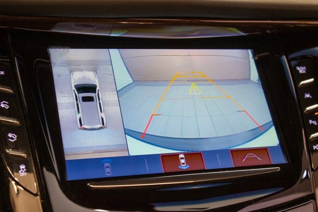 Used 2018 Cadillac Escalade Luxury image 32