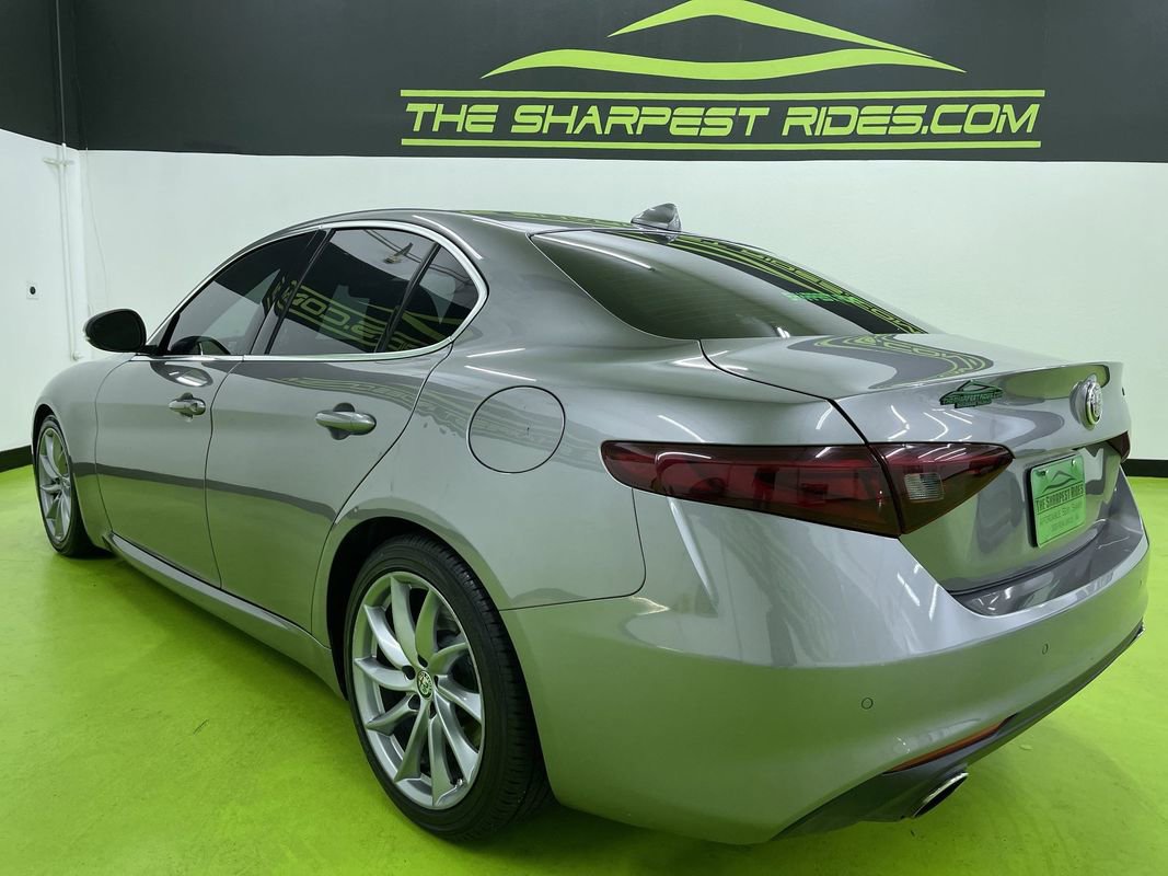 Used 2019 Alfa Romeo Giulia image 7