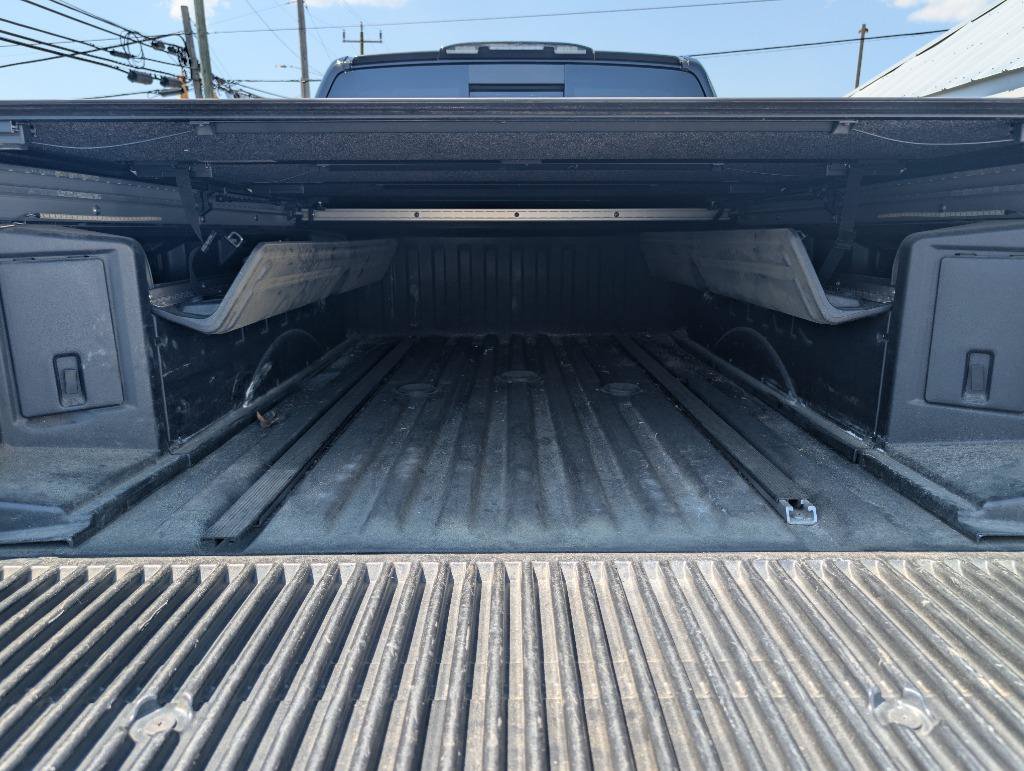 Used 2016 Nissan Titan SL AWD/4WD image 8