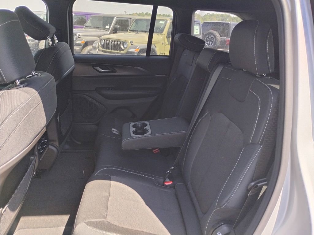 New 2026 Jeep Grand Cherokee Laredo X image 18