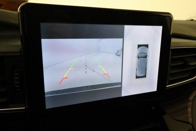 Used 2022 Ford Explorer Limited w/ Equipment Group 301A image 17