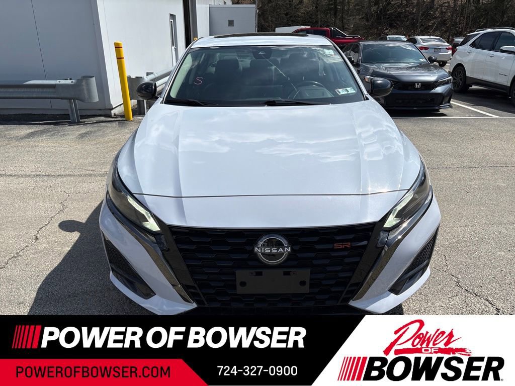 Used 2023 Nissan Altima 2.5 SR w/ SR Premium Package image 8