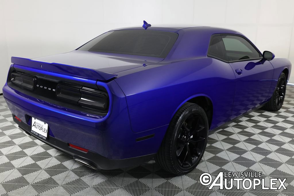 Used 2022 Dodge Challenger SXT w/ Plus Package RWD image 5