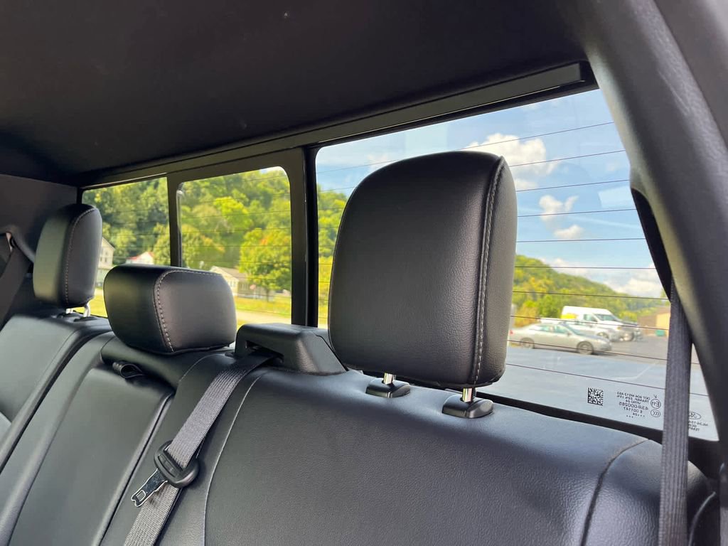 Used 2024 Ford F150 Lariat w/ Bed Utility Package AWD/4WD image 45
