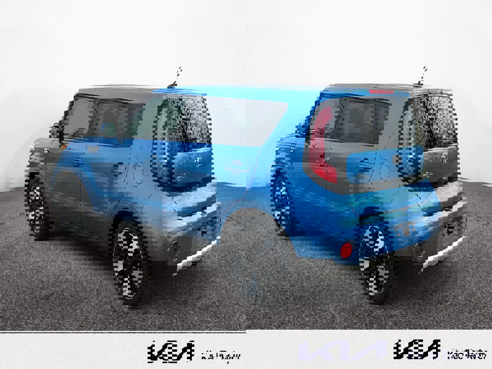 Used 2018 Kia Soul + image 3