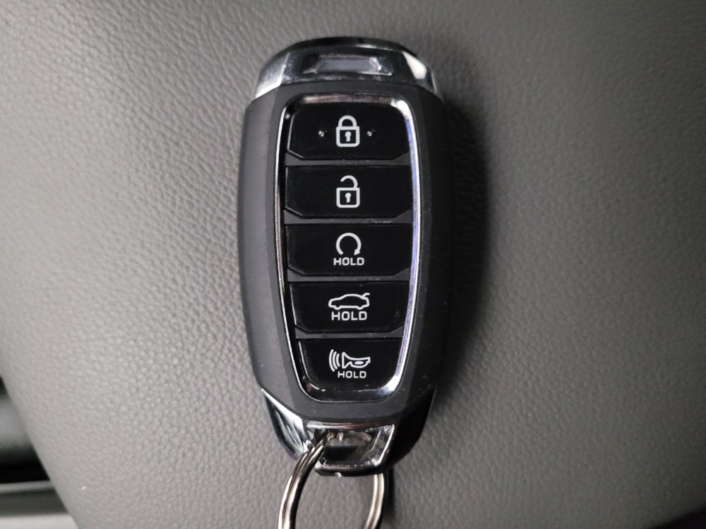 Used 2022 Hyundai Elantra SEL w/ Cargo Package image 32