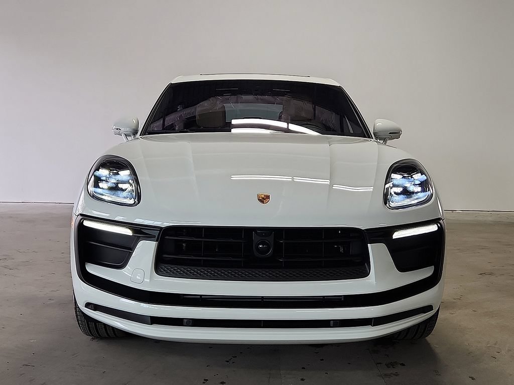 New 2026 Porsche Macan AWD/4WD image 8