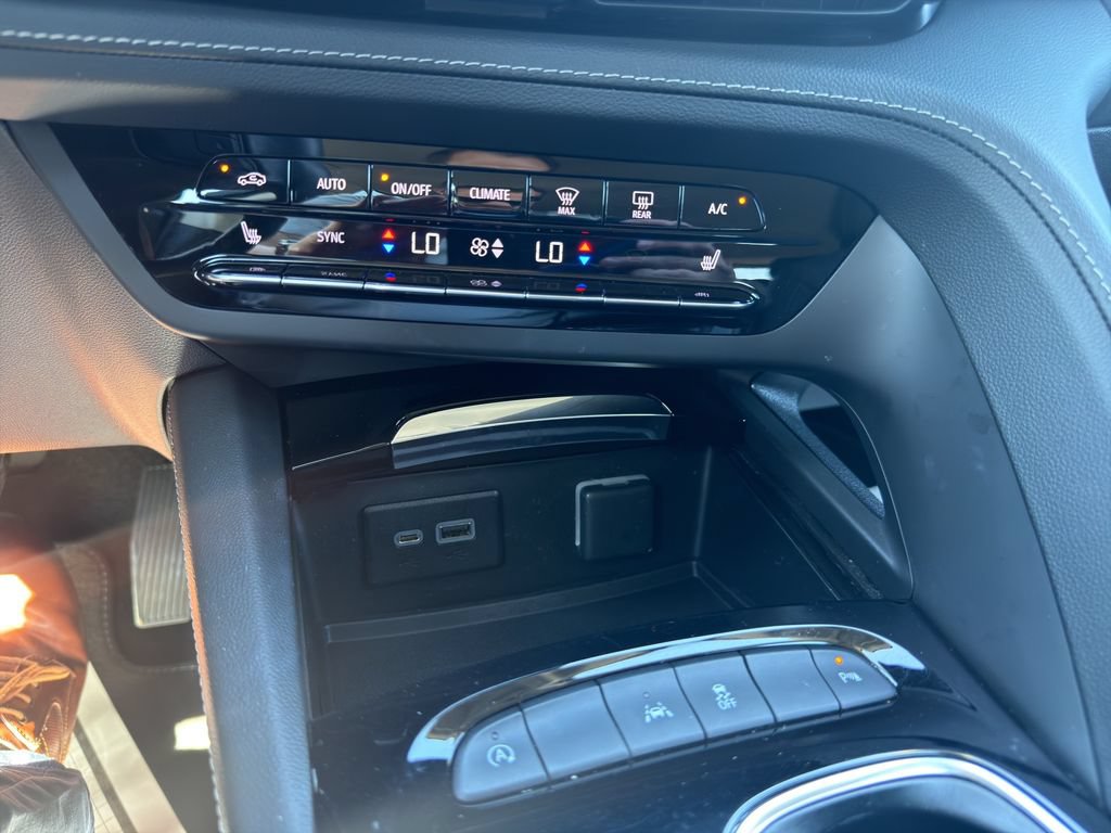 Certified 2023 Buick Envision Essence FWD image 28