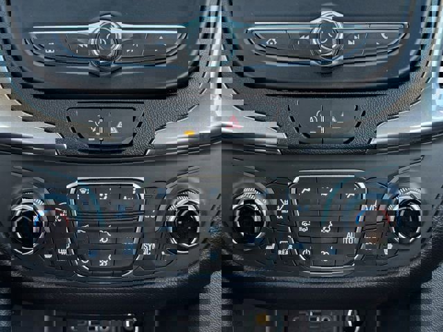 Used 2024 Chevrolet Equinox LT image 19