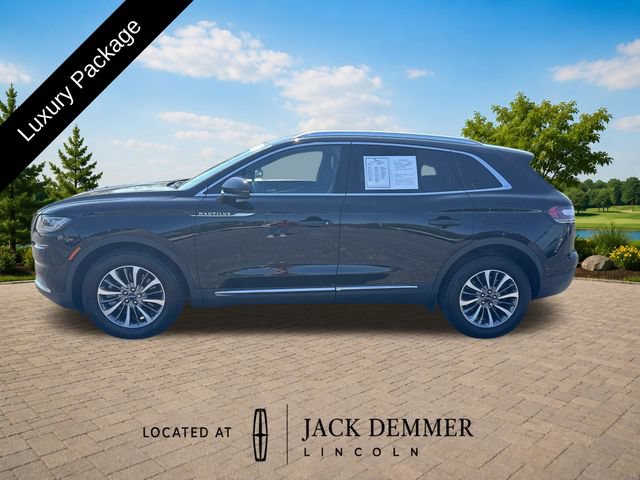 Used 2023 Lincoln Nautilus Reserve w/ Luxury Package AWD/4WD image 3