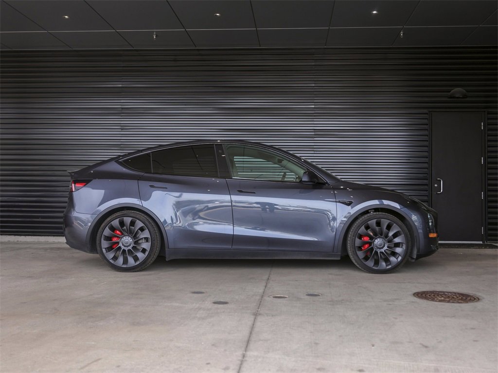 Used 2022 Tesla Model Y Performance image 8