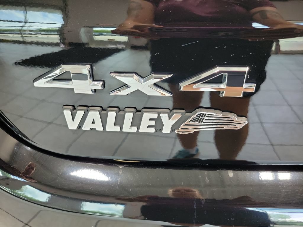 Certified 2024 Jeep Compass Limited w/ Elite Group AWD/4WD image 12