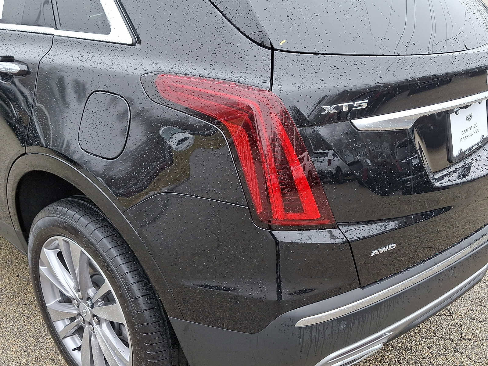 Certified 2023 Cadillac XT5 Premium Luxury image 12