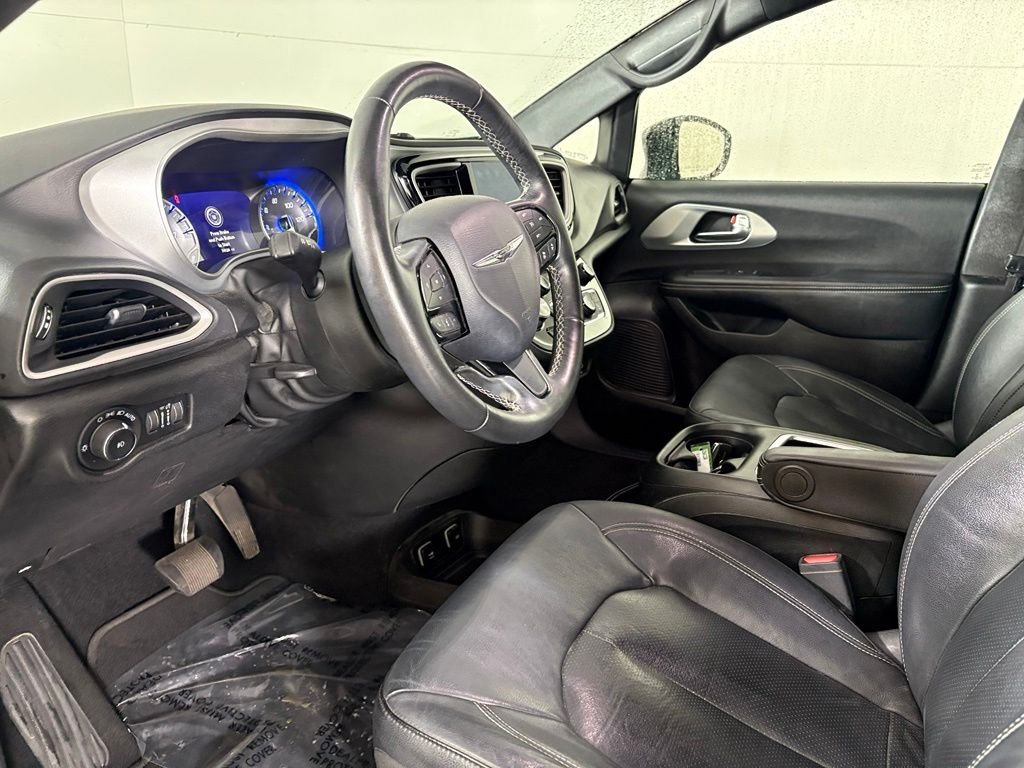 Used 2020 Chrysler Pacifica Touring-L Plus FWD image 20