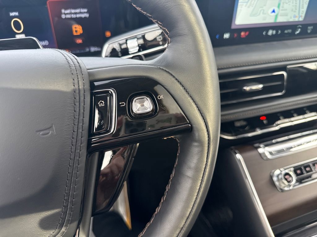 Used 2025 Lincoln Aviator Reserve w/ Jet Appearance Package image 43