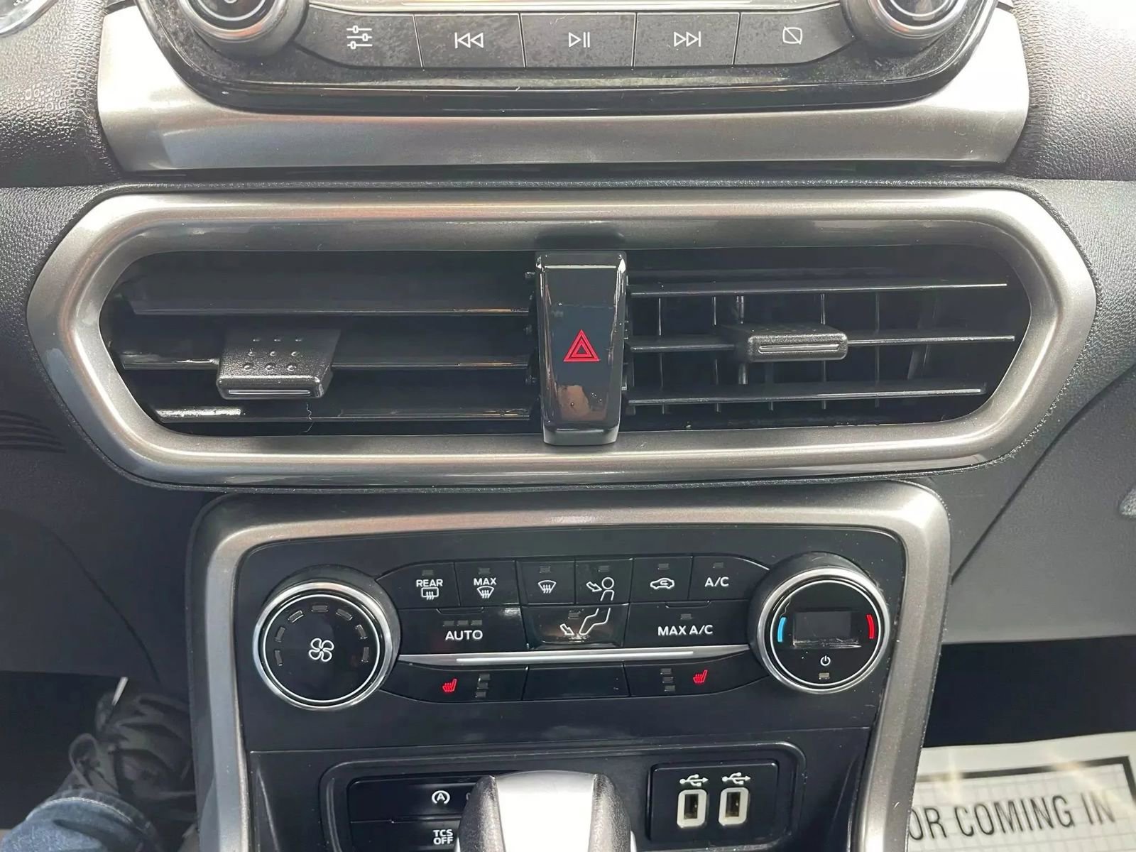 Used 2018 Ford EcoSport SE w/ SE Convenience Package image 43