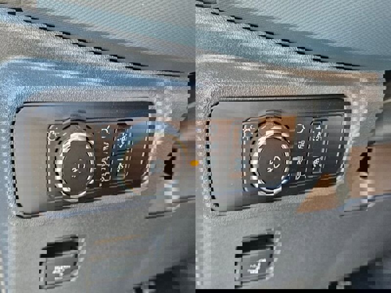 Used 2024 Ford Bronco Outer Banks image 31