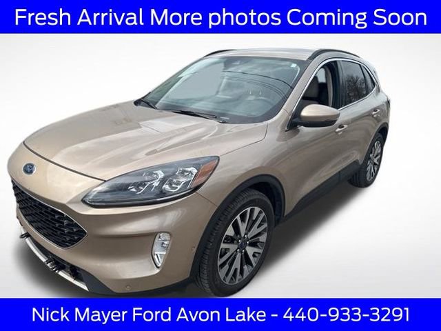 Used 2020 Ford Escape Titanium image 9