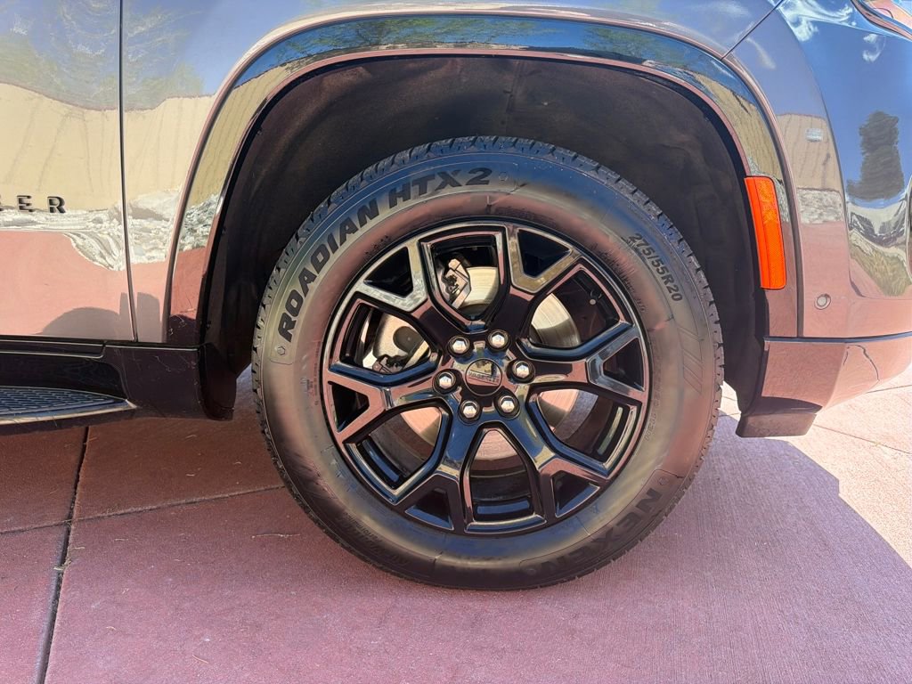 Used 2023 Jeep Wagoneer Series II image 37