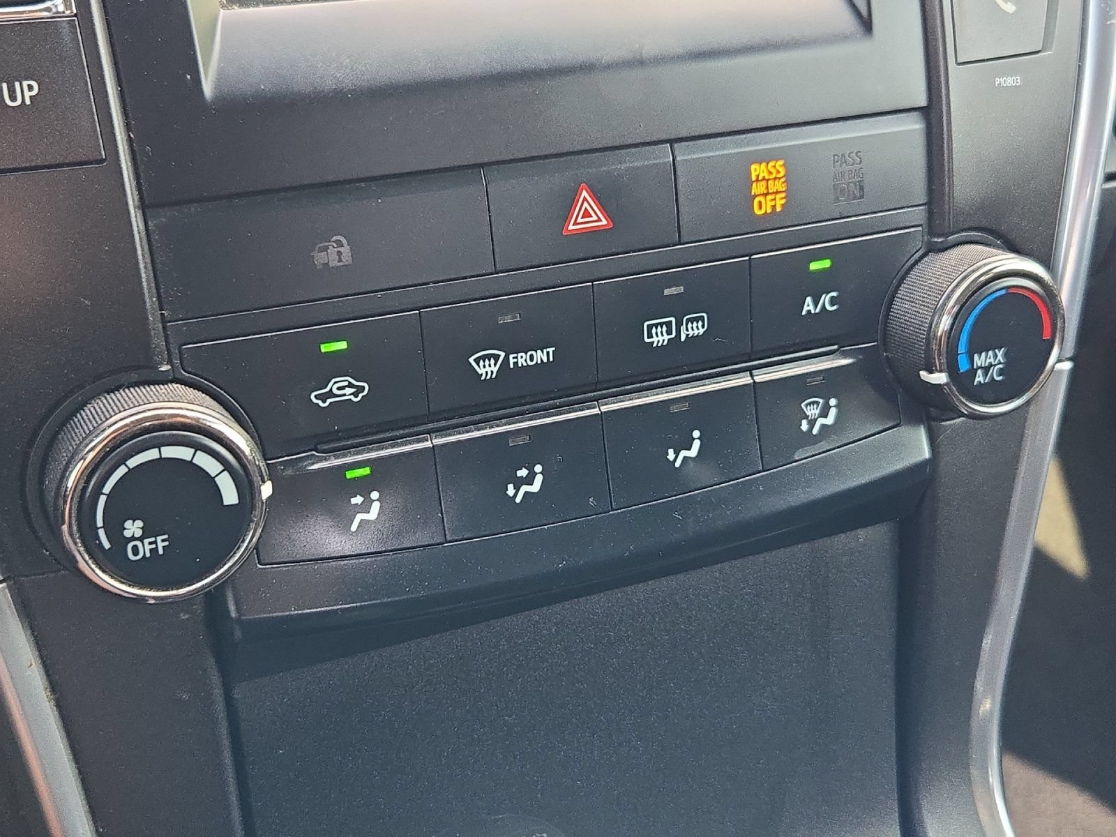 Used 2015 Toyota Camry SE FWD image 17