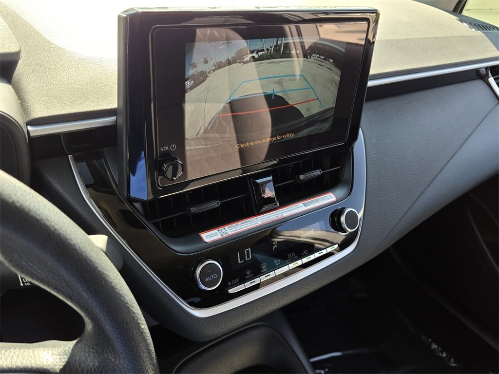 Used 2025 Toyota Corolla LE image 20