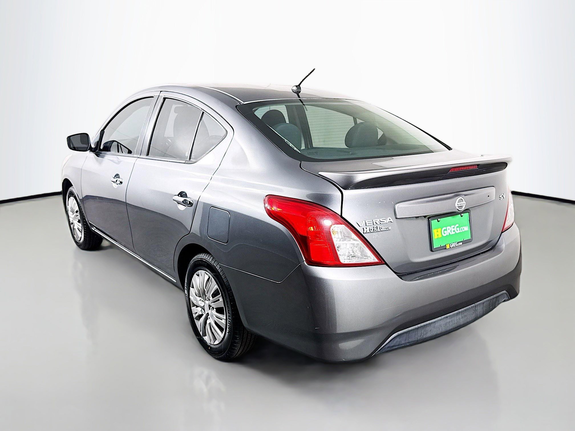 Used 2019 Nissan Versa SV FWD image 7