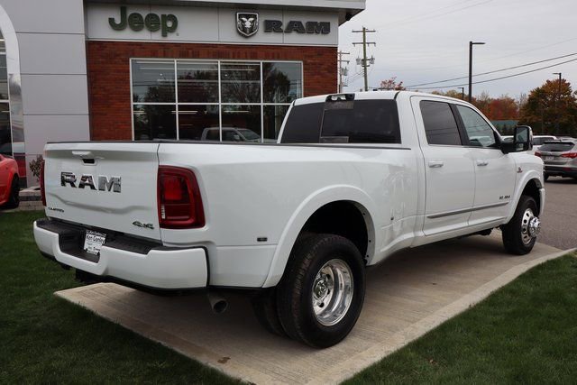 Used 2025 RAM 3500 Limited w/ Max Tow Package image 41