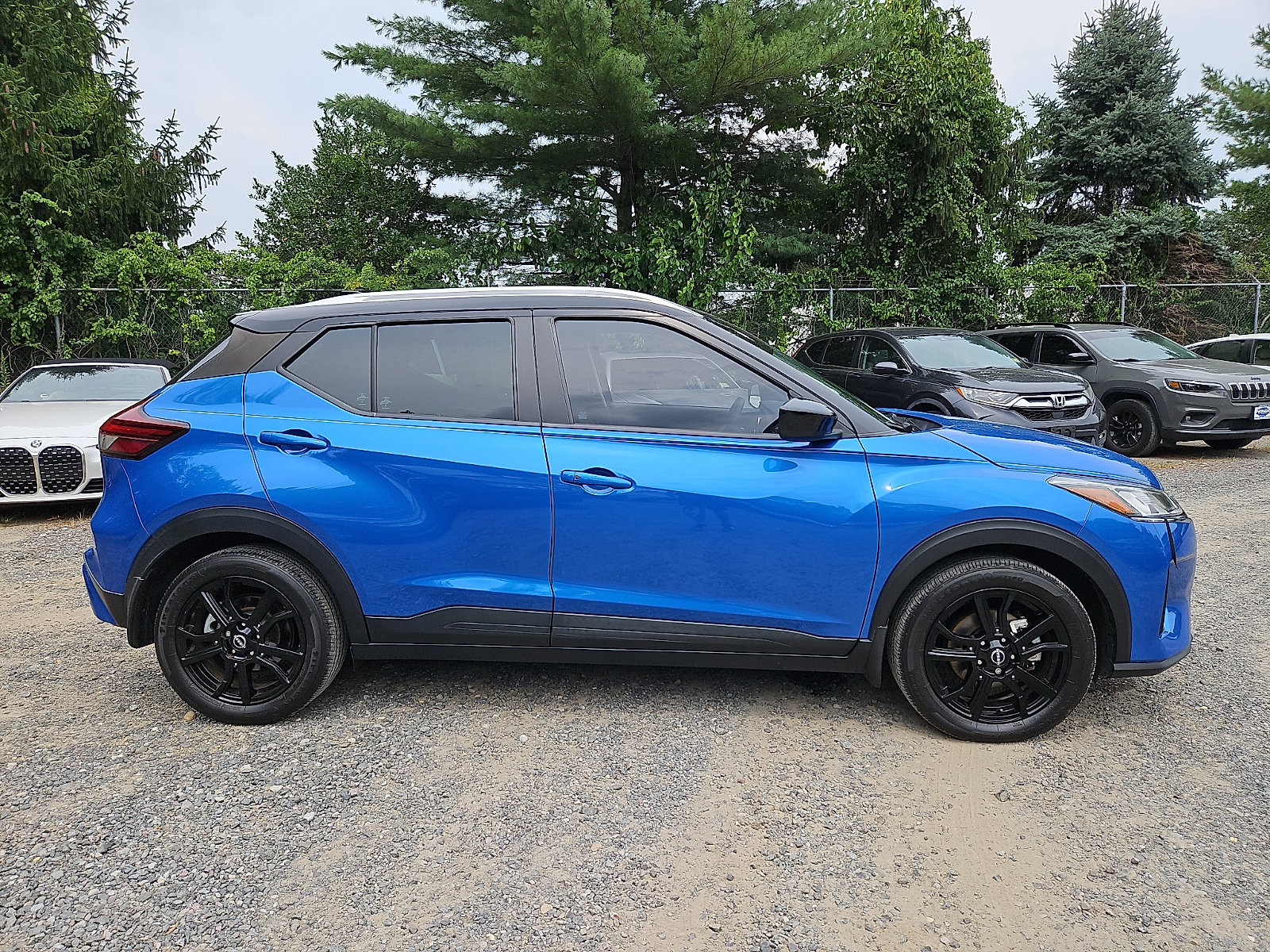 Used 2023 Nissan Kicks SV FWD image 8