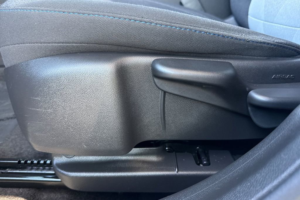 Used 2025 Chevrolet Trax LS FWD image 19