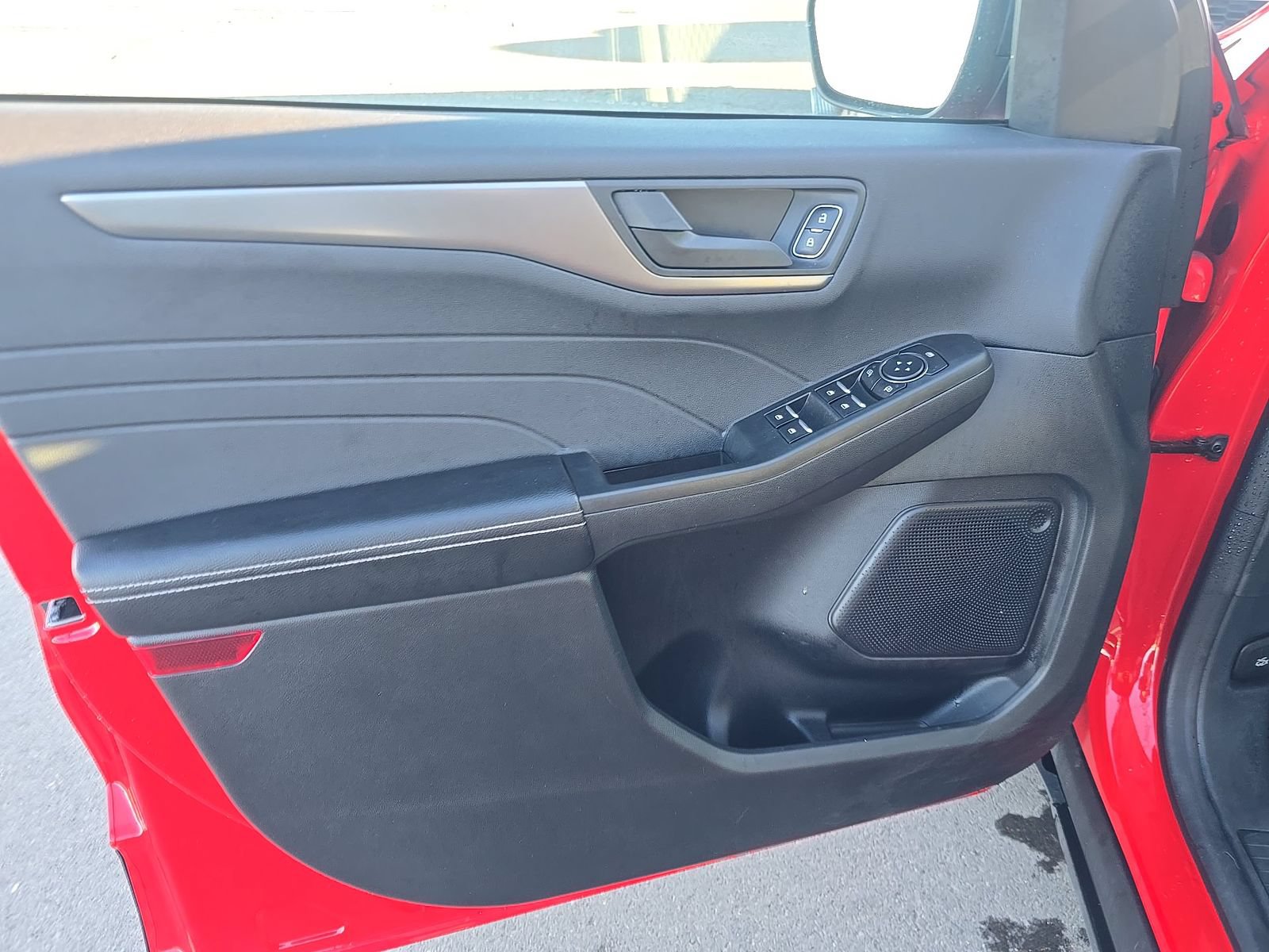 Used 2024 Ford Escape Active w/ Tech Pack #1 AWD/4WD image 14