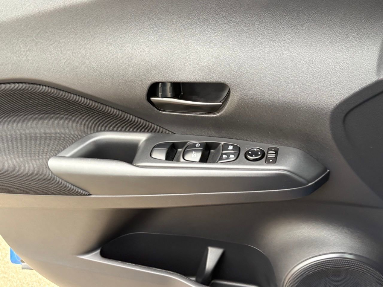 Certified 2024 Nissan Kicks S image 27