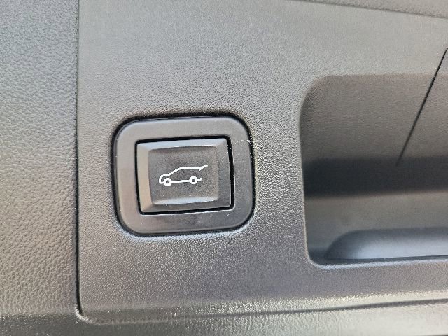 Used 2019 Cadillac XT5 FWD image 16