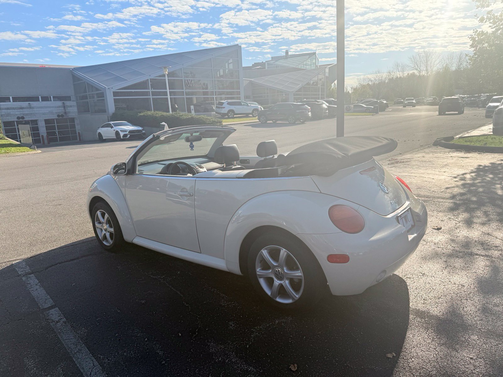 Used 2005 Volkswagen Beetle GLS FWD image 4