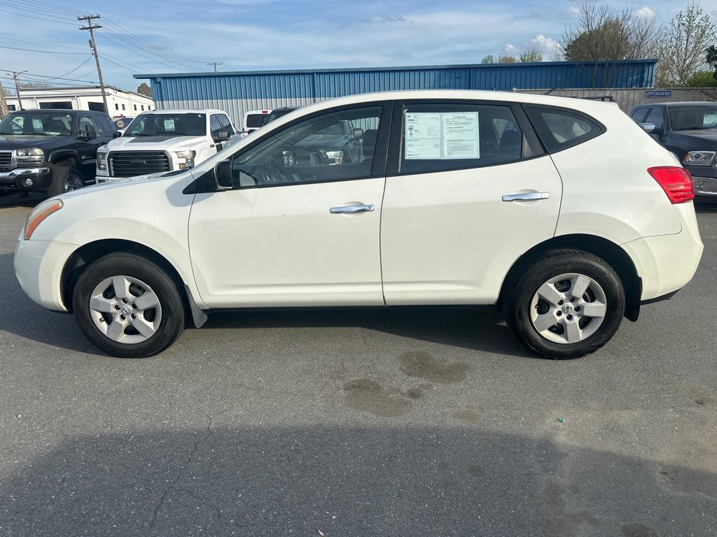 Used 2010 Nissan Rogue S image 2