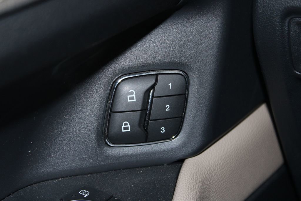 Used 2023 Ford Expedition Limited image 35