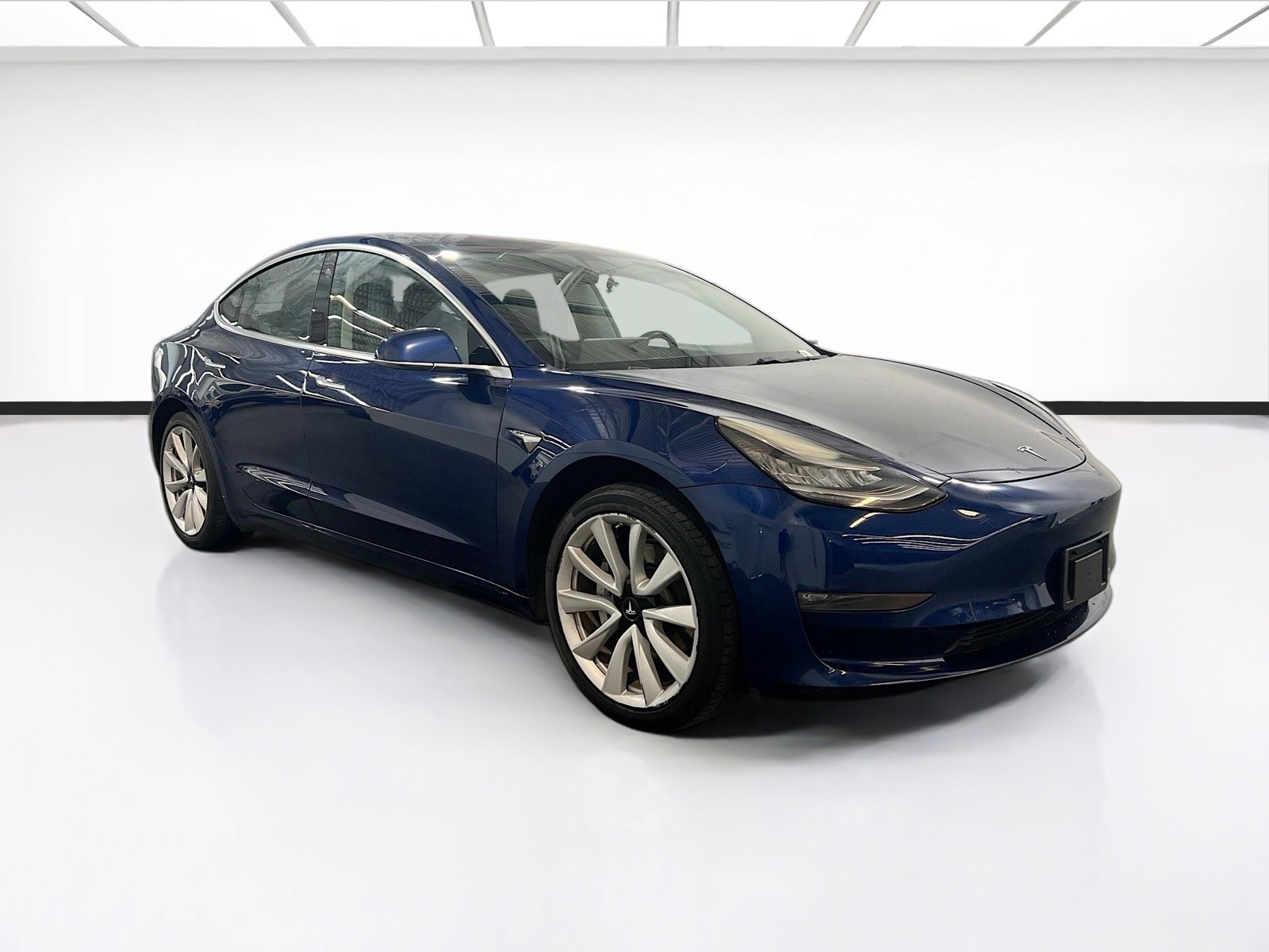 Used 2017 Tesla Model 3 Long Range image 3