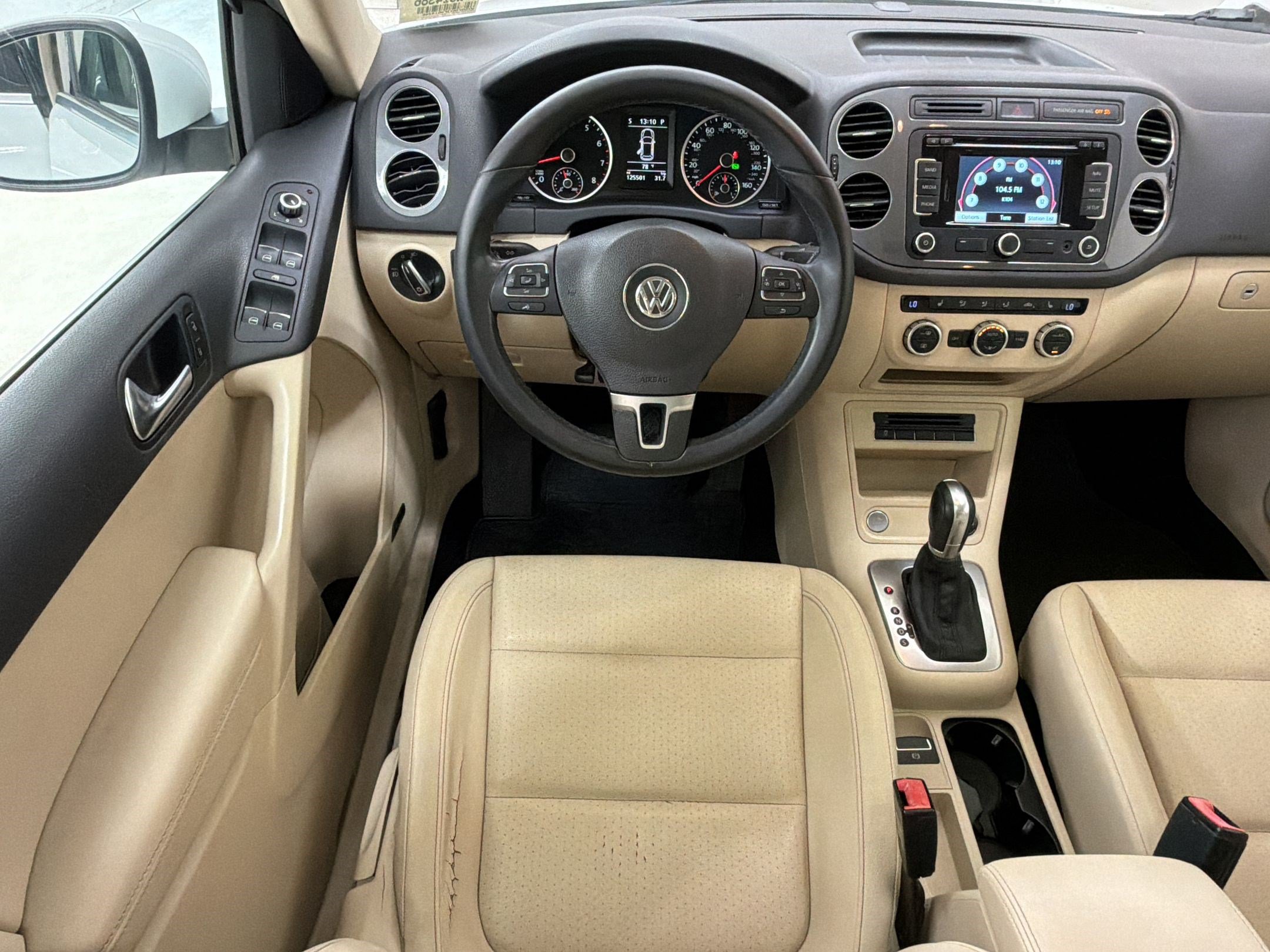 Used 2015 Volkswagen Tiguan SEL FWD image 28