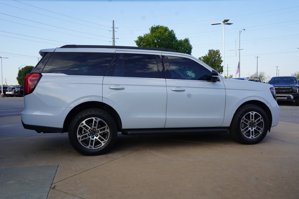 New 2026 Ford Expedition Active AWD/4WD image 10