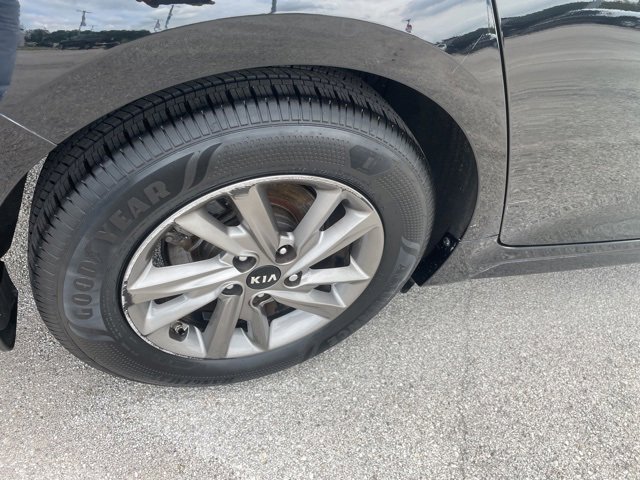 Used 2020 Kia Optima LX image 15