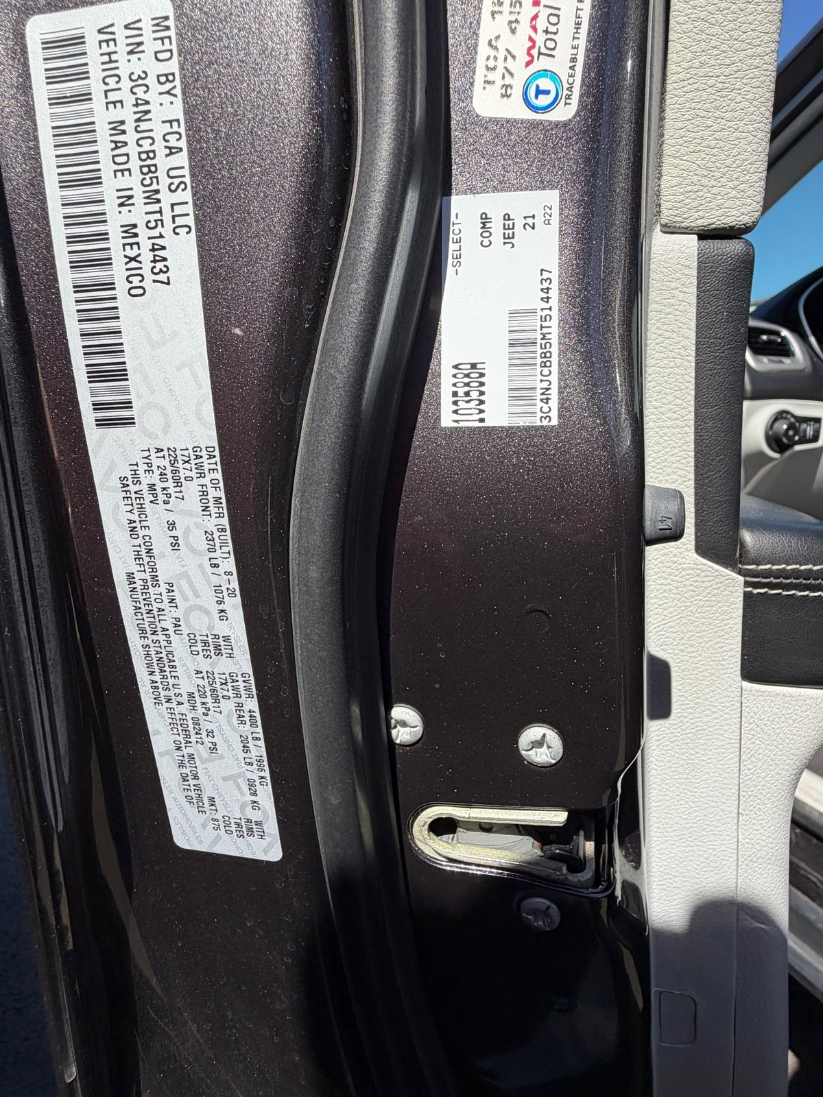 Used 2021 Jeep Compass Latitude FWD image 12